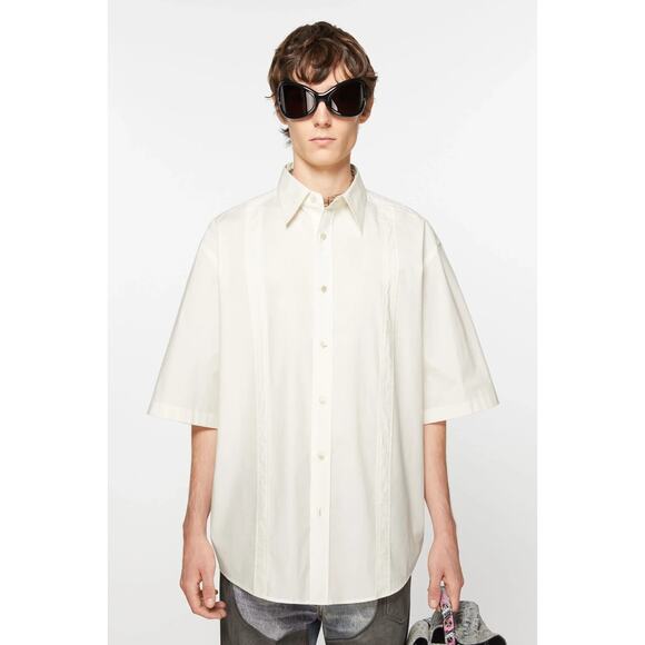 Short sleeve button-up shirt - Picture 1 of 3